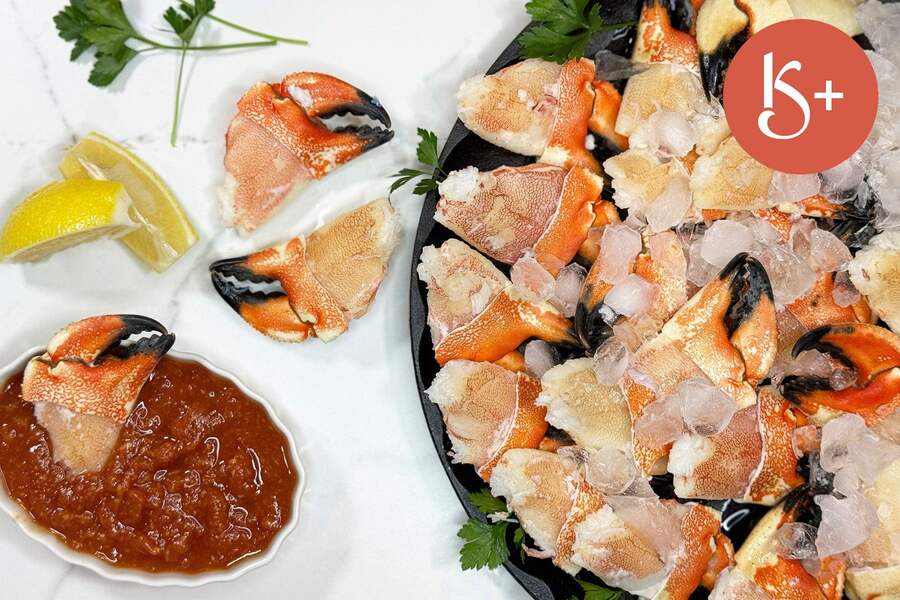 iced jonah crab claws with cocktail sauce