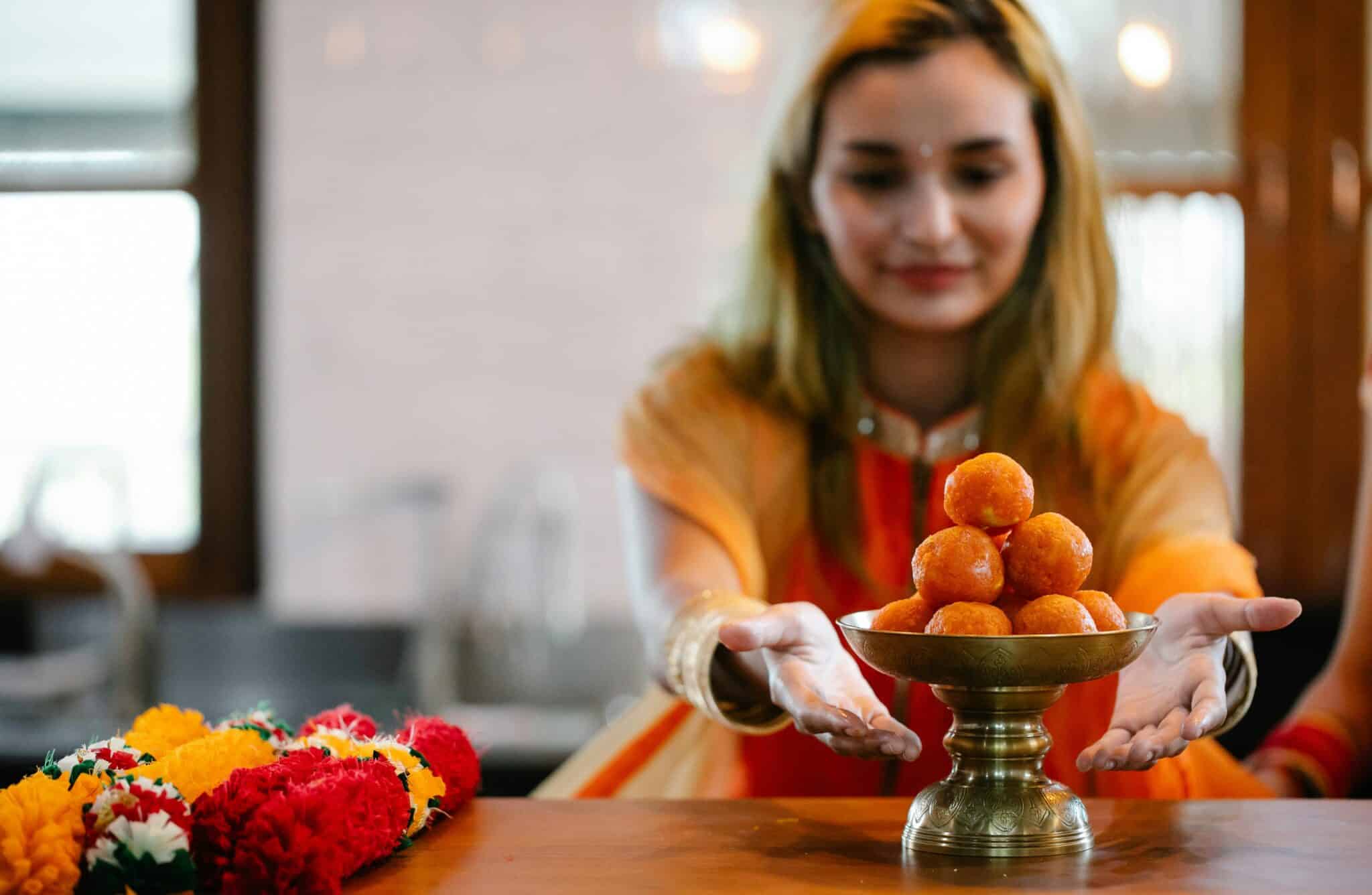 Traditional Besan Ke Ladoo Recipe for Raksha Bandhan